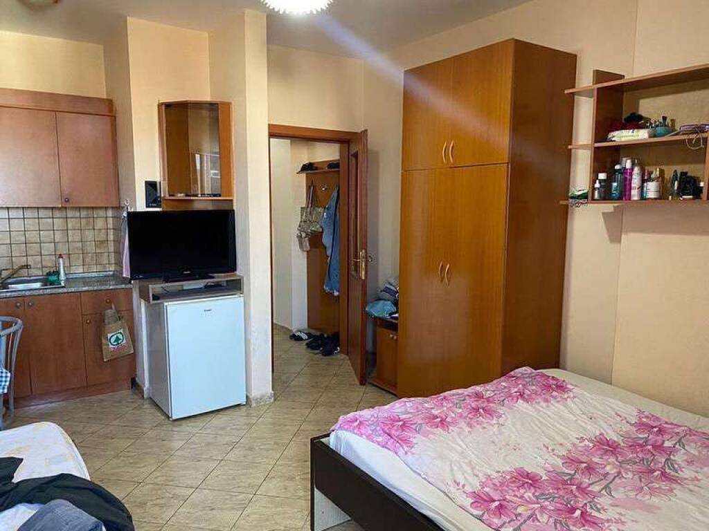 GARSIONERE PALLATI GRAND, ISH TREGU ELEKTRIK