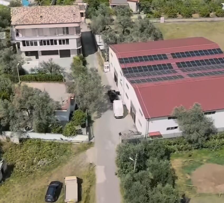 KAPANON ME QERA 500 M2 BERZHITE
