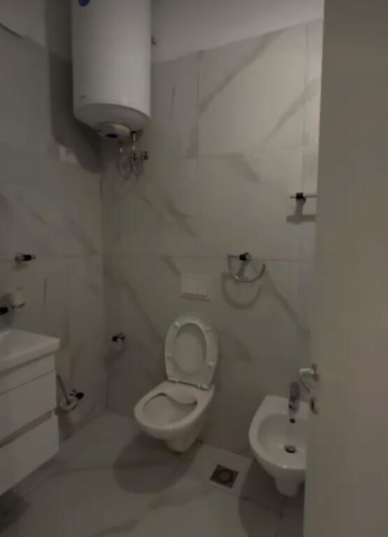 Shitet apartament 2+1 tek Rezidenca Salillari!