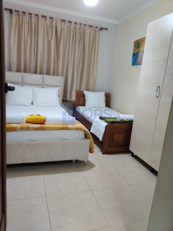 Apartament 2+1 për qira në Rrugën e Durrësit.