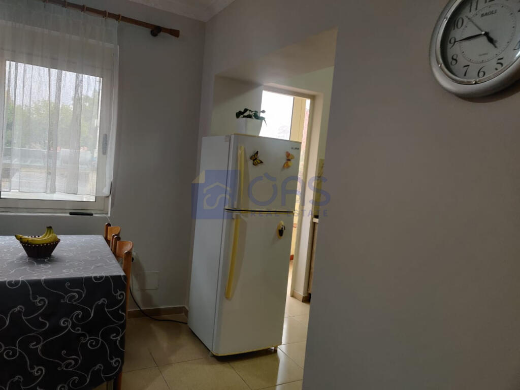 Apartament 2+1 për qira në Rrugën e Durrësit.