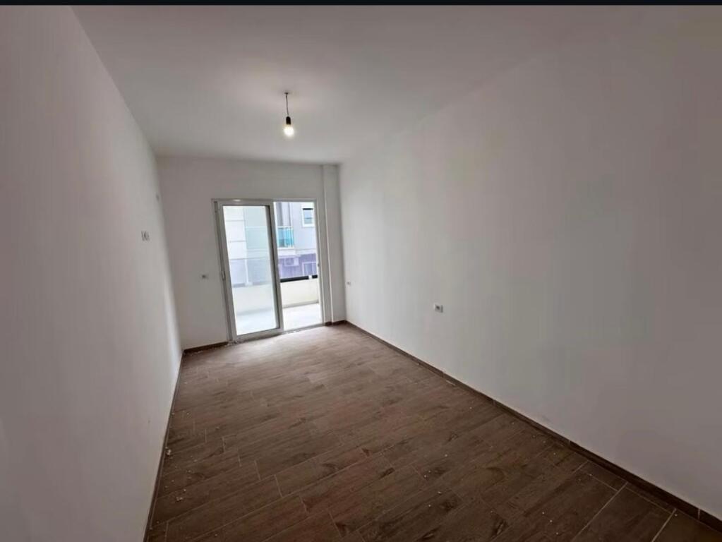 Shitet, Apartament 1+1
