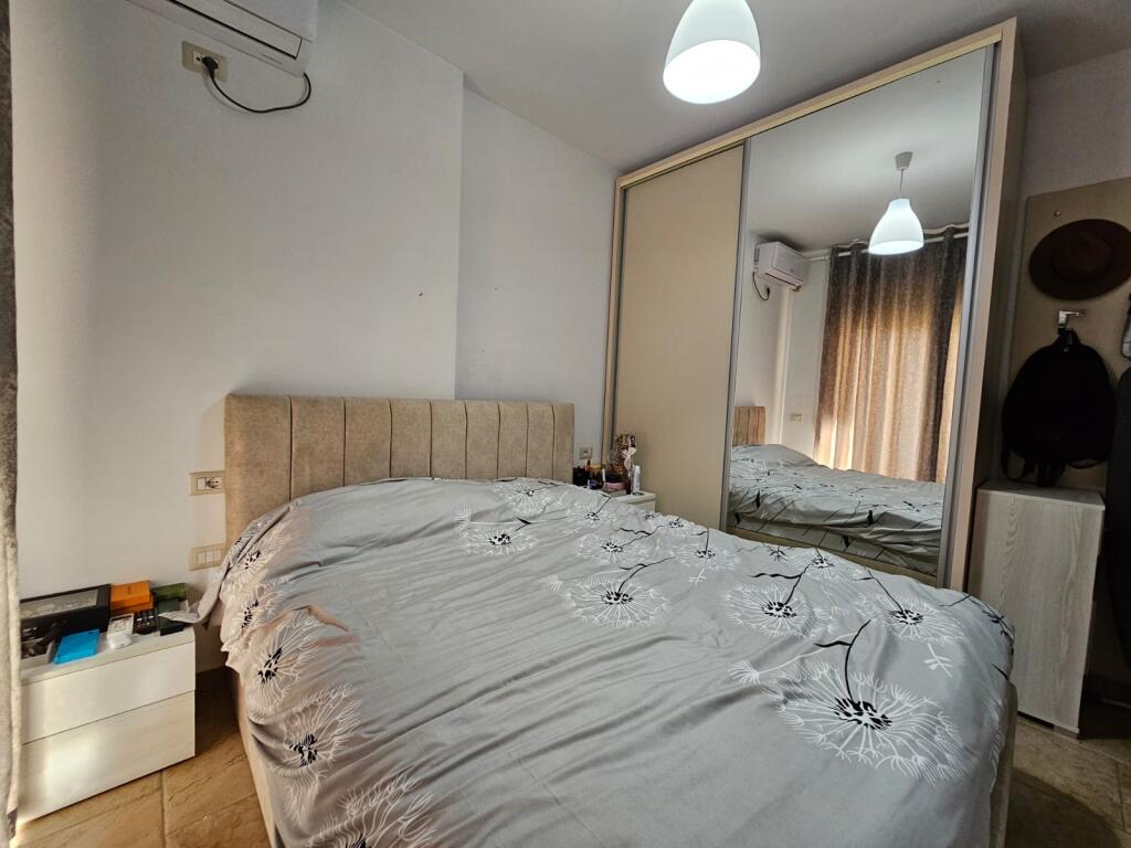 Jepet apartament 1+1 me qera tek rr Peti, Liqeni Thate.