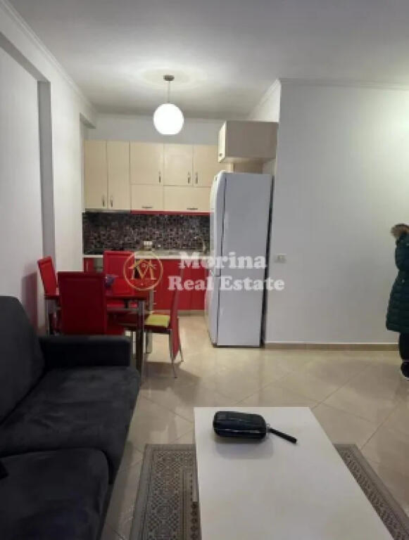 Qera! Apartament 1+1, Astir.
