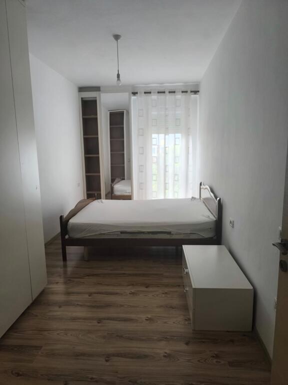 Apartamenti me qera 2+1 te rruga Pjeter Budi