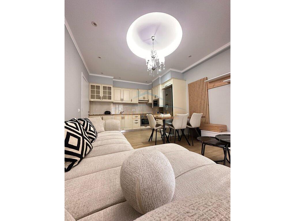 Qera, Apartament 2+1, Kompleksi Golden Park, Tiranë