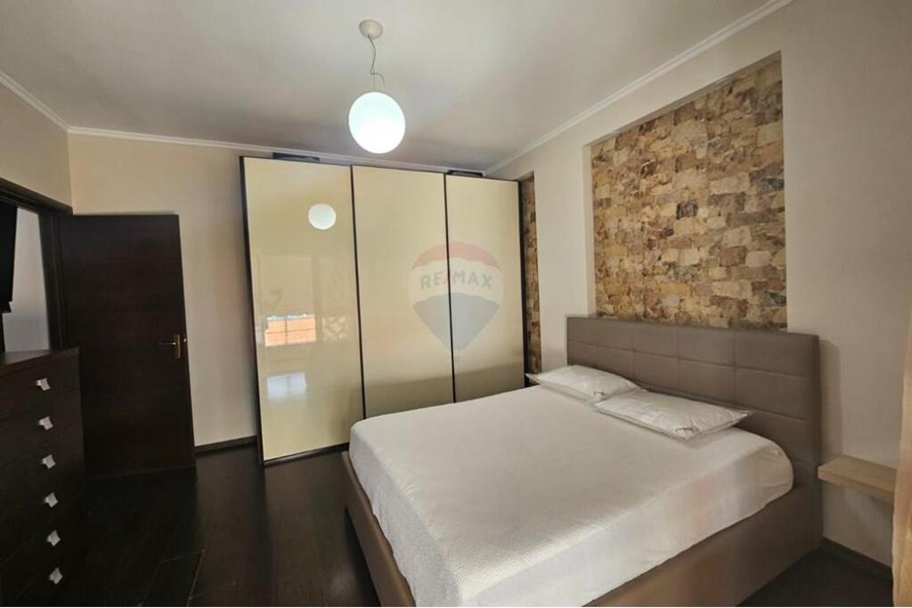 2+1 apartment for rent near the Zoo Garden!