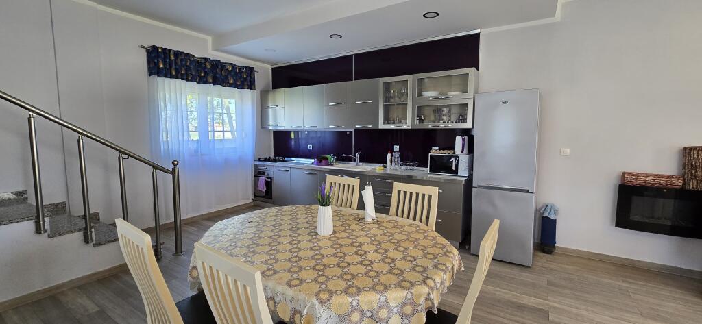 house for rent laknas