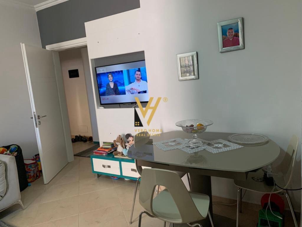 APARTAMENT 1+1 ME QERA TE BULEVARDI ZOGU 1