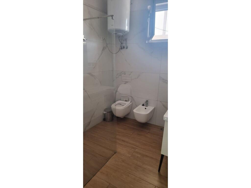 Apartament 2+1 me Qira – Zogu i Zi, Kati i 4-t, Vilë Private.