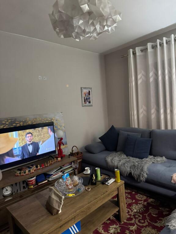 Jepet me qera Apartamenti 1+1, Varri i Bamit, Rruga Xhanfize Keko