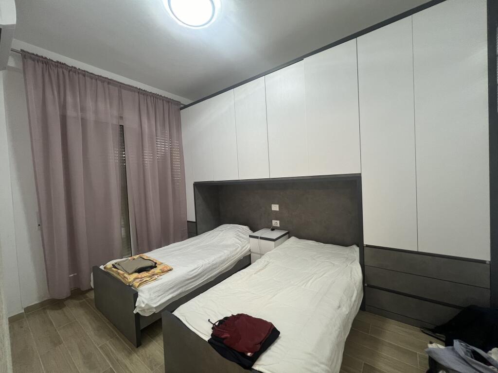 FOR SALE APARTMENT 2+1+ YARD COMPLEX LURA " GJIRI I LALZIT