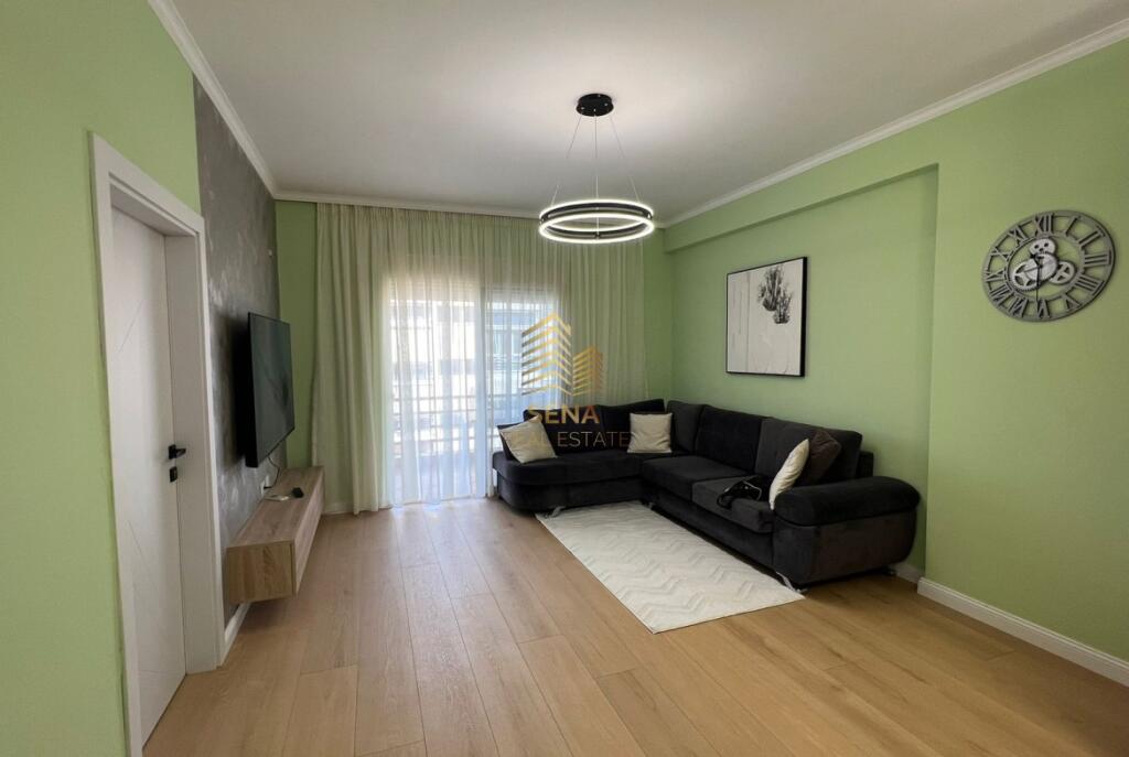 Shitet, Apartament 1+1, Astir