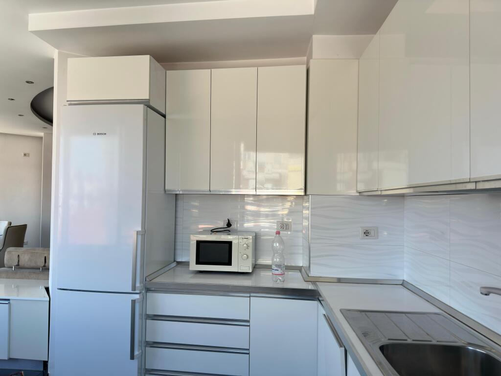 Appartamento 3+1 in affitto in via Elbasan