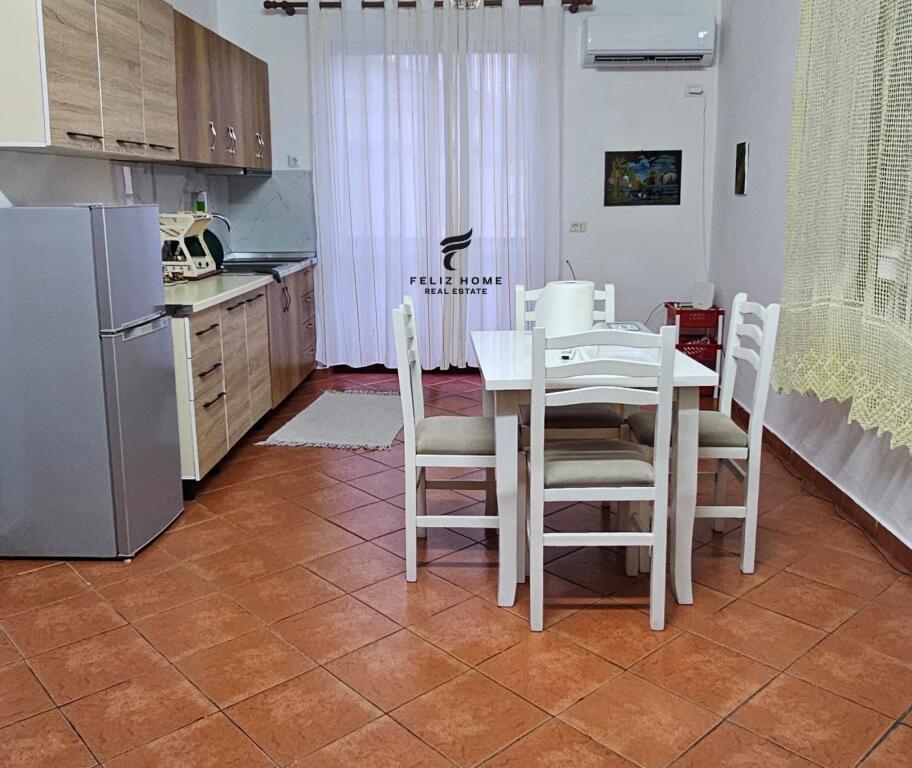 APARTAMENT ME QERA 2+1 RRUGA E DURRESIT