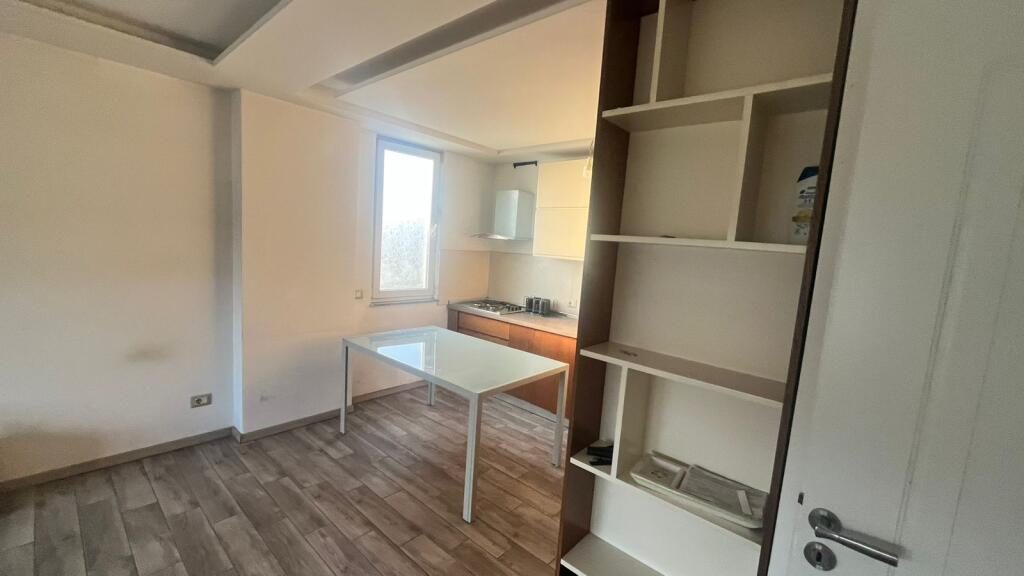 Apartament 2+1+2 me qera ne Astir