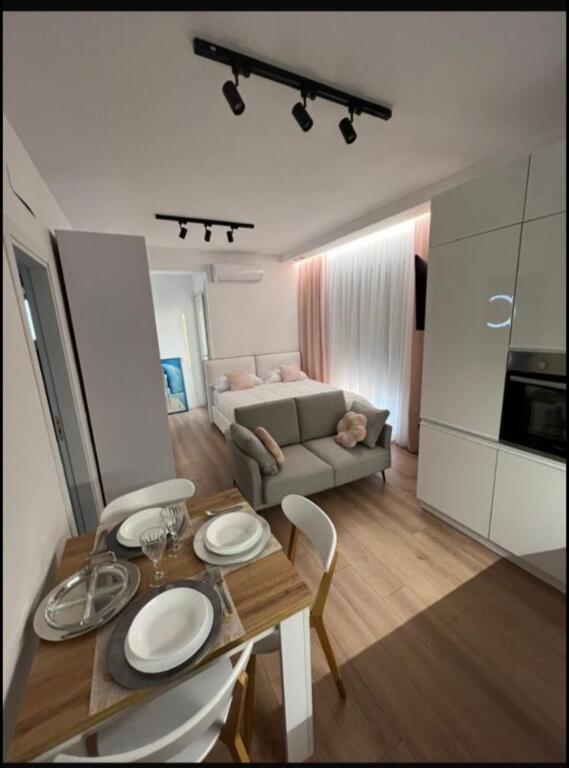 Studio apartment near Mother Teresa hospital