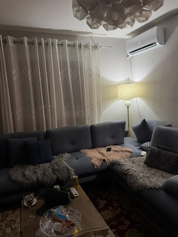 Jepet me qera Apartamenti 1+1, Varri i Bamit, Rruga Xhanfize Keko