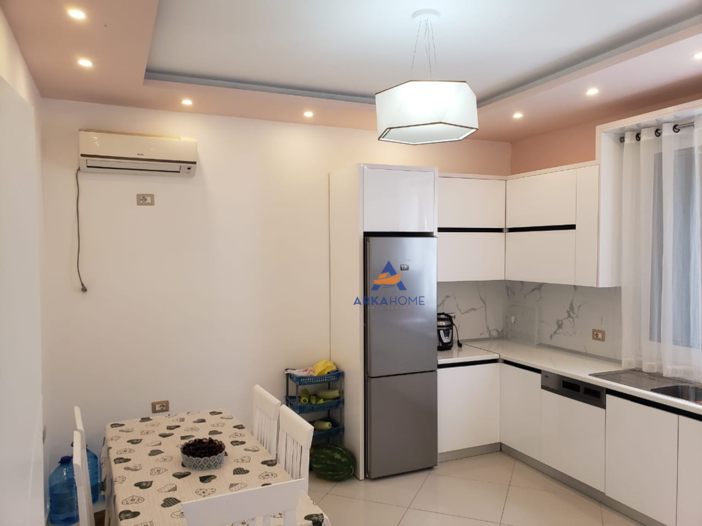 FOR SALE: THREE-BEDROOM HOUSE 400M2 AZEM GALICA STREET, KASHAR.
