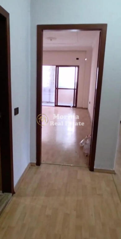 For sale Apartment 3+1+2, Rruga e Elbasanit.