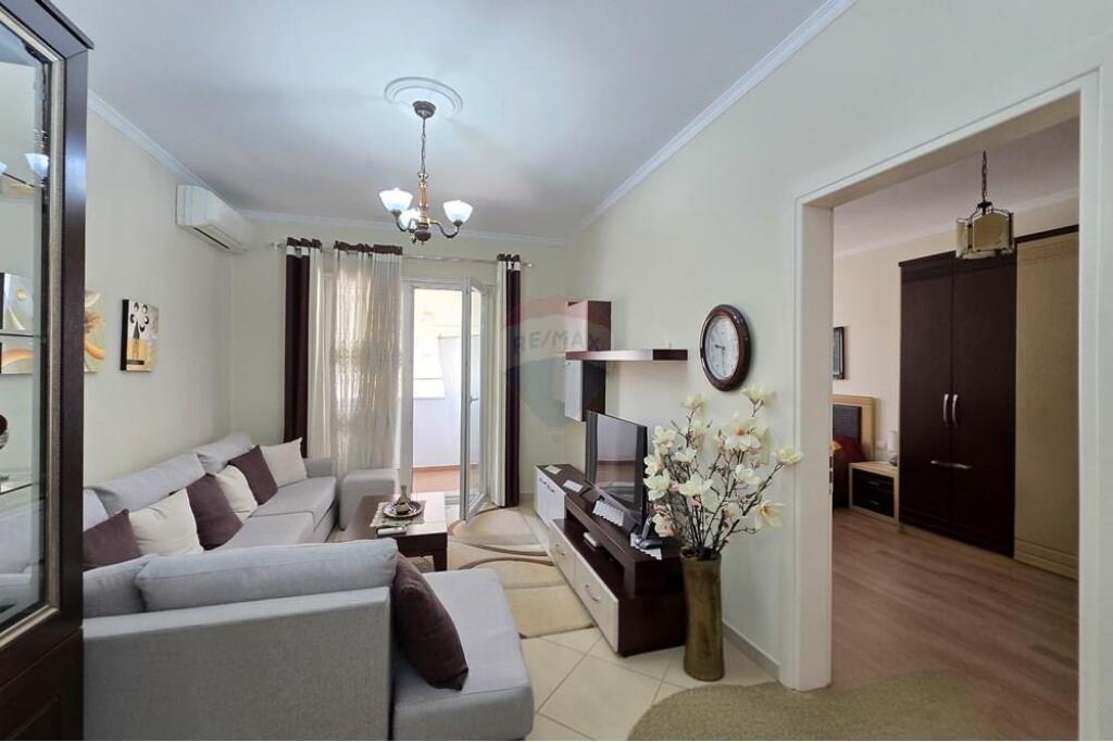 We are renting an apartment 2+1 plus parking.