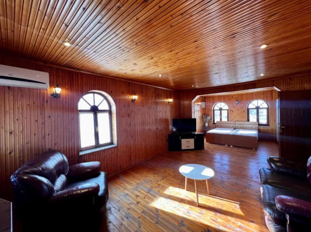 For rent, 4-story Villa, "American Hospital 2", Tirana.