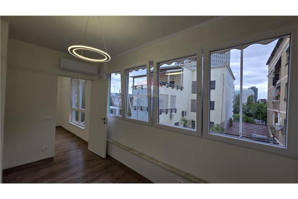 Apartament 2+1 për shitje te Rruga e Elbasanit.