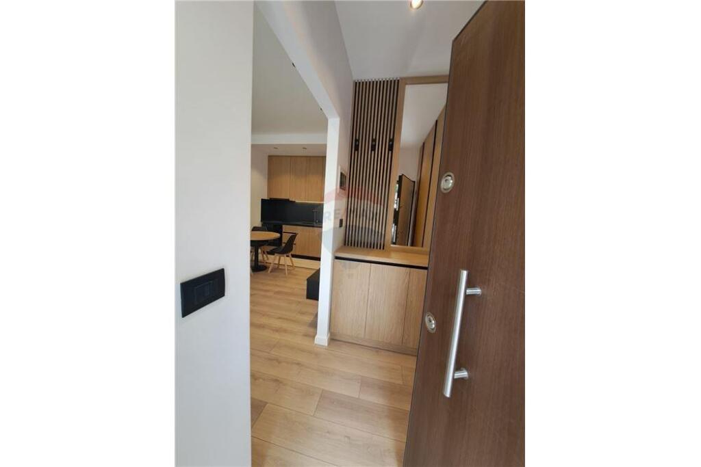 Apartament 1+1 për shitje, Pranë Liqenit Tiranës.