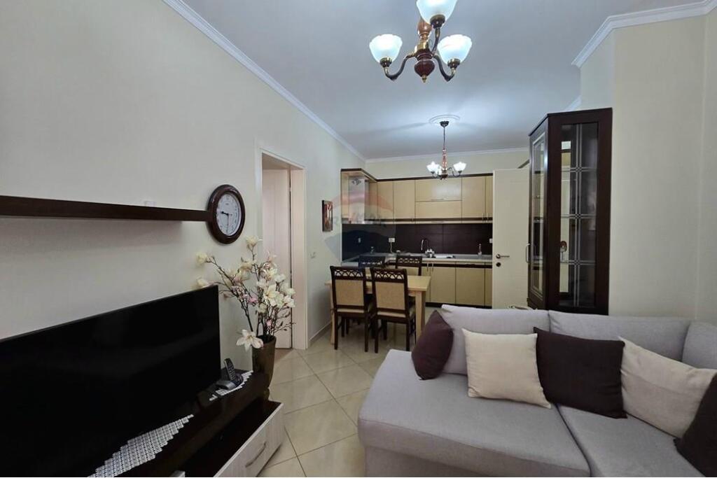 We are renting an apartment 2+1 plus parking.