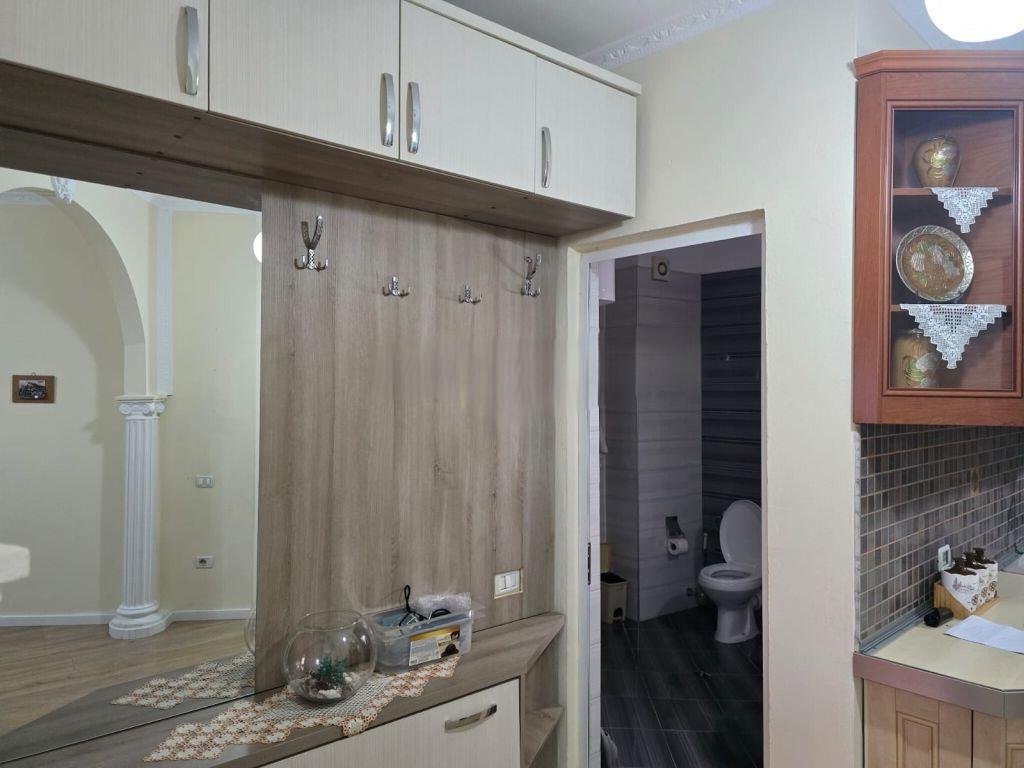 APARTAMENT PËR QIRA 3+1+2 NË ASTIR!