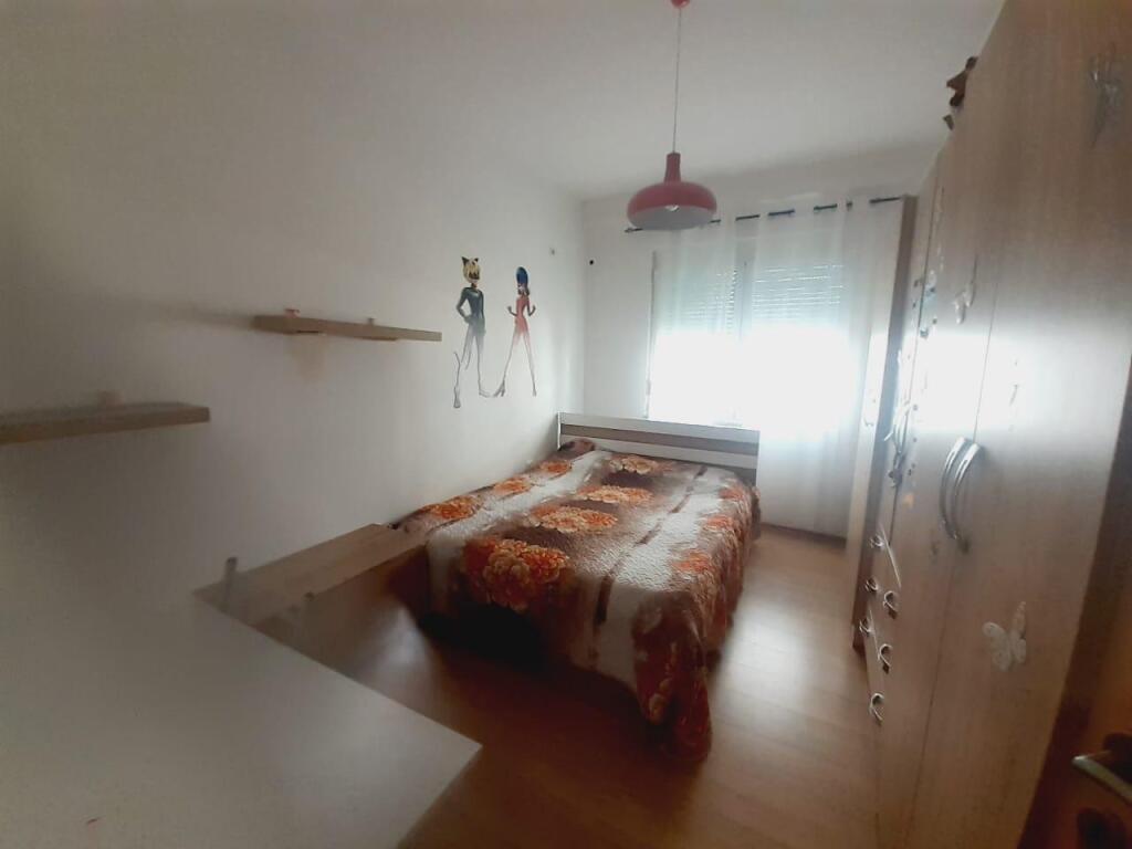 Jepet me Qira Apartament 2+1 – Liqeni i Thatë