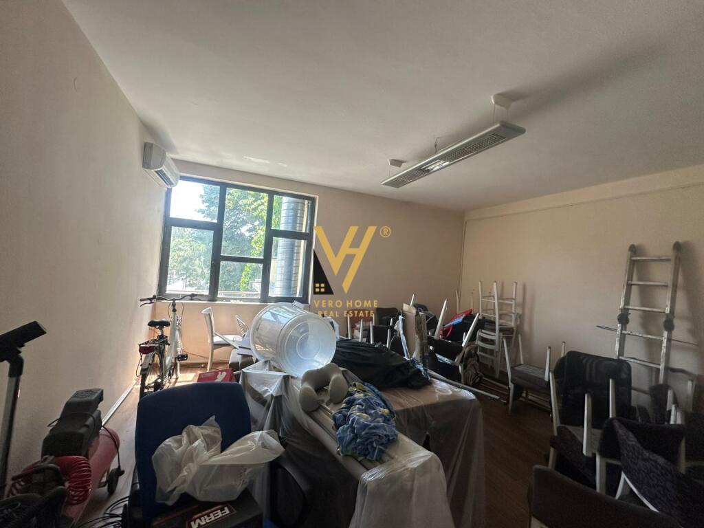 BUSINESS BUILDING OF 230M2 FOR RENT AFTER THE ECONOMIC FACULTY