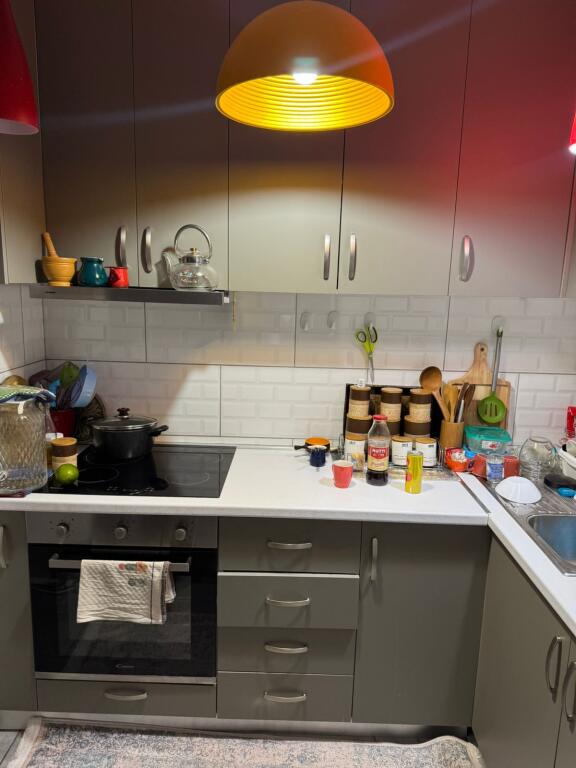 Jepet me qera Apartamenti 1+1, Varri i Bamit, Rruga Xhanfize Keko