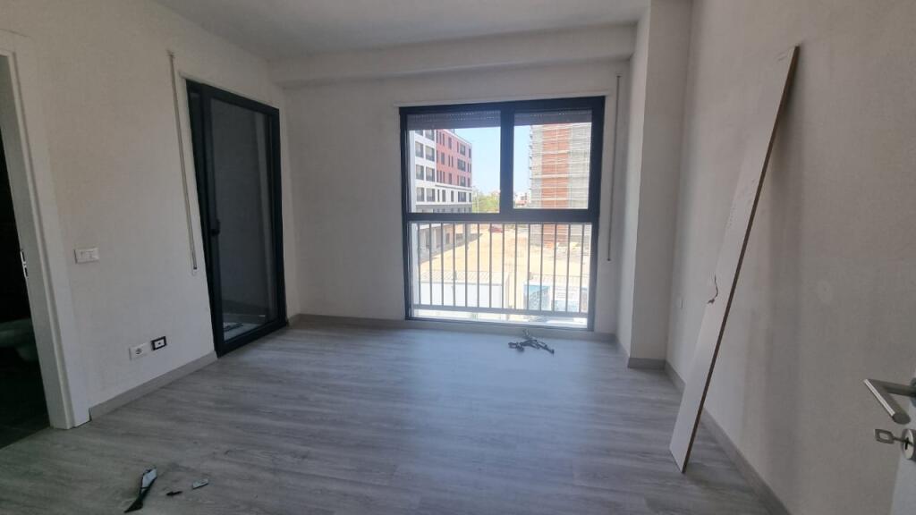 Shitet Apartament 3+1 i sapo perfunduar ne Bulevard te Ri