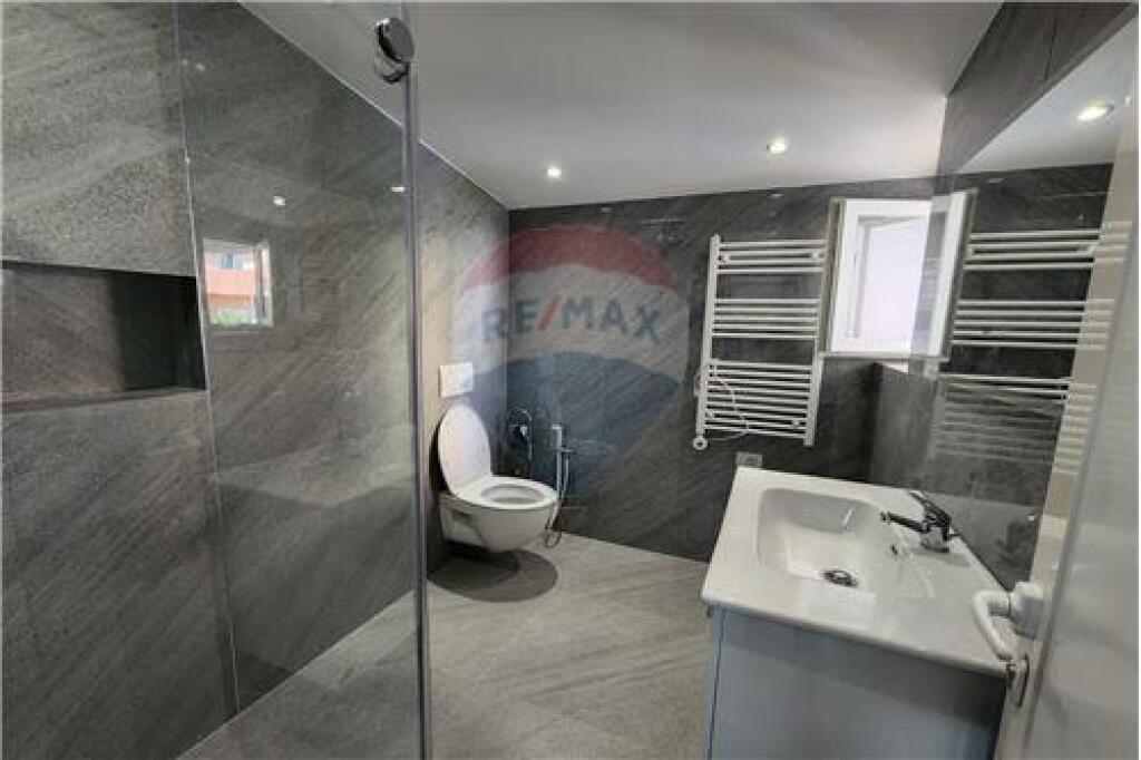Jepet me qira apartament 1+1 tek Qyteti Studenti.
