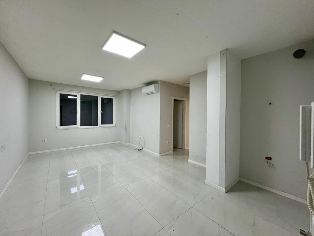 Rent, Apartment 1+1 "Pazari i Ri" Tirana.