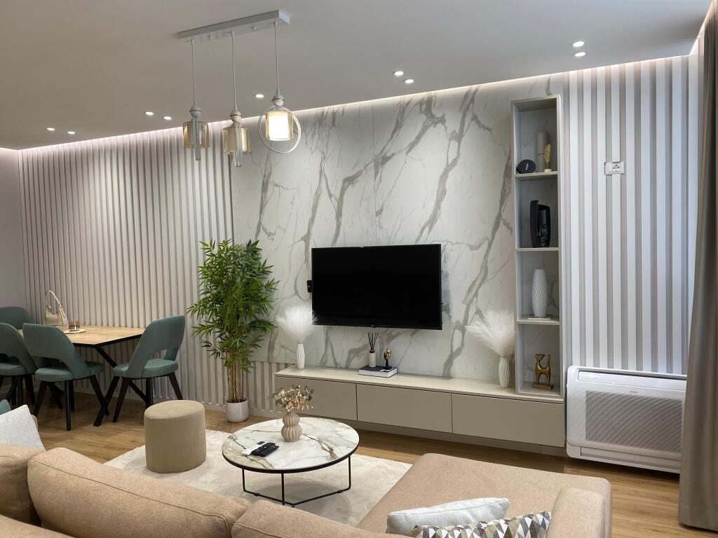 Apartament modern për shitje 2+1+depo pranë Kodrës së Diellit.