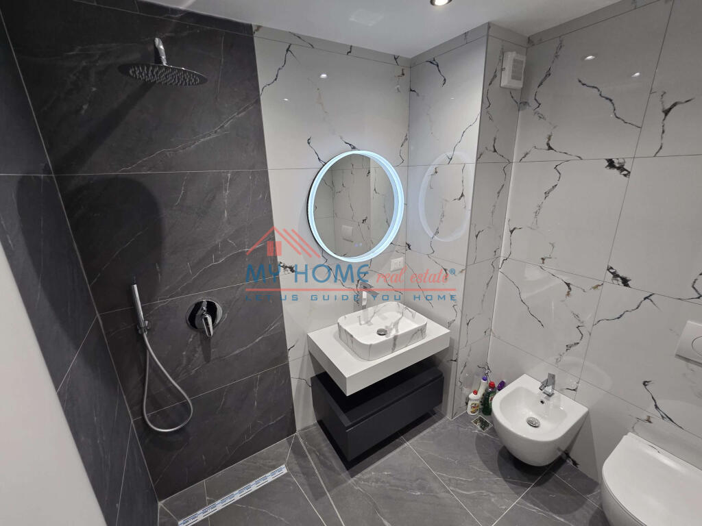 EKSKLUZIVE!!! Apartament 2+1 ne shitje 21 Dhjetori ne Tirane