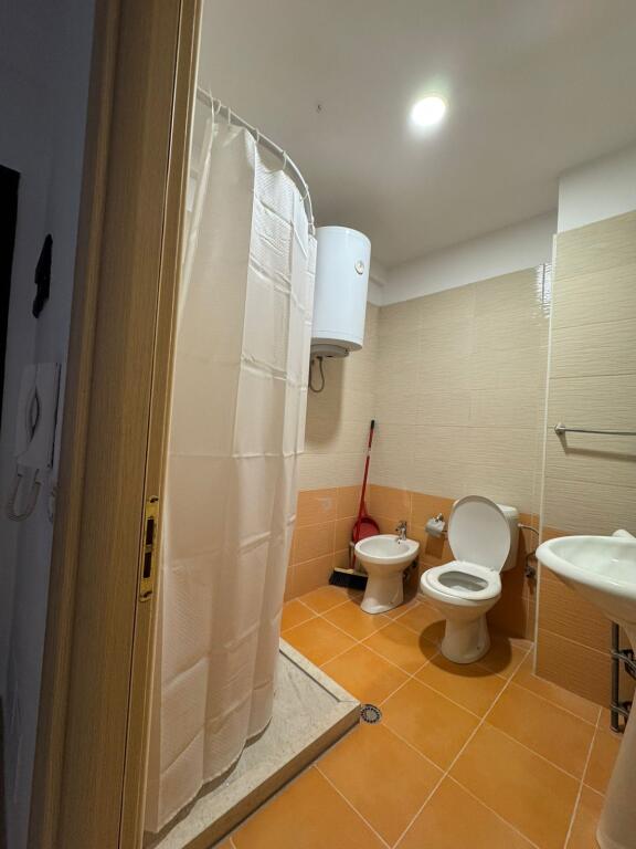 Apartament 2+1+2 me qira ne Astir