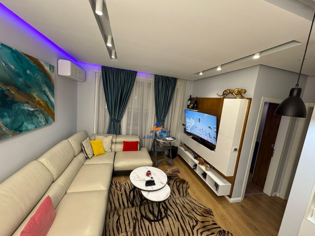 FOR SALE APARTMENT 2+1+BALCON NEAR BAR DIAMOND, ALI DEM.