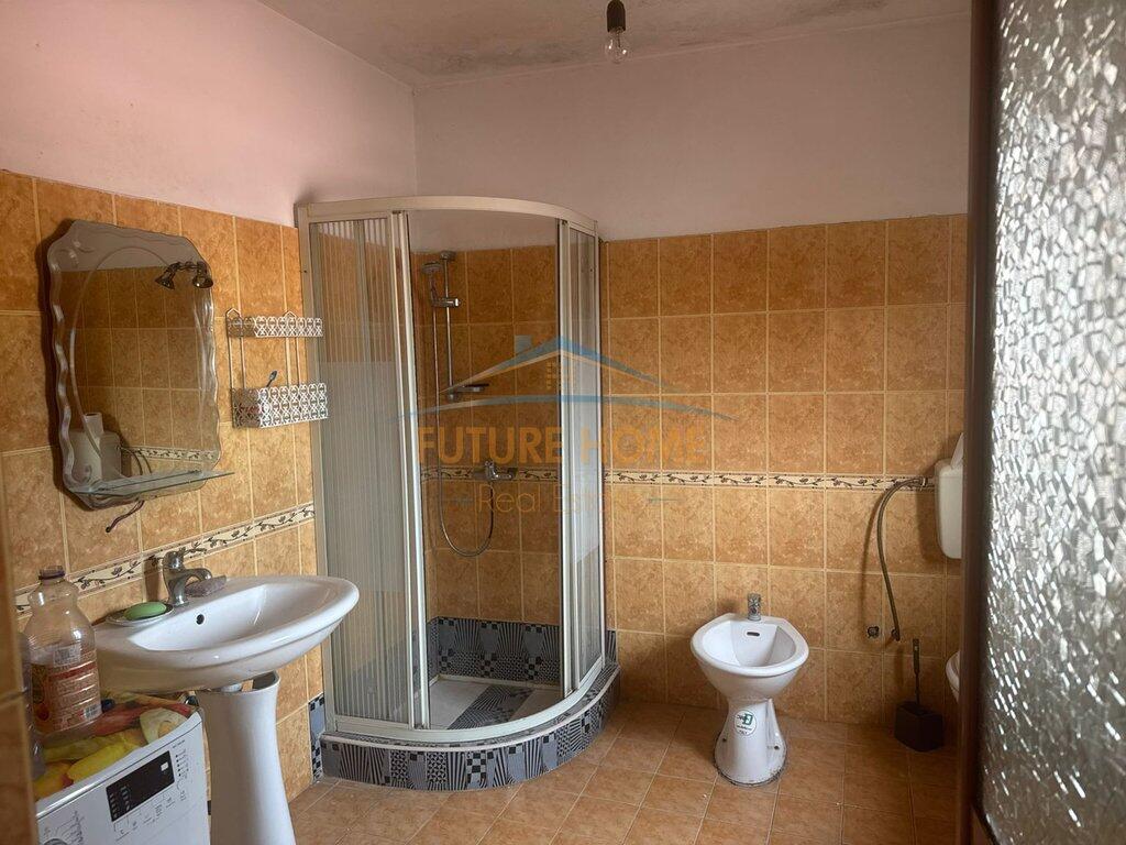 Rent, Apartment 2+1+2, Laprake, Tirana.