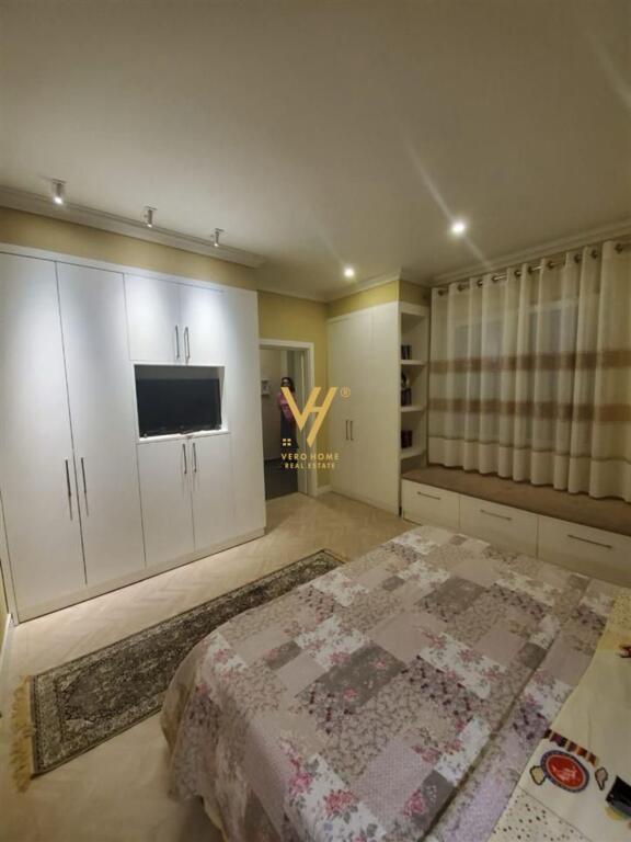 APARTAMENT 2+1+BLK ME QERA TEK RRUGA E DIBRES