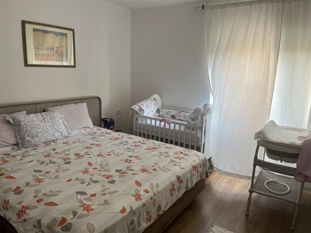 Apartament 2+1 për Shitje – I Rikonstruktuar dhe Gati për Banim!