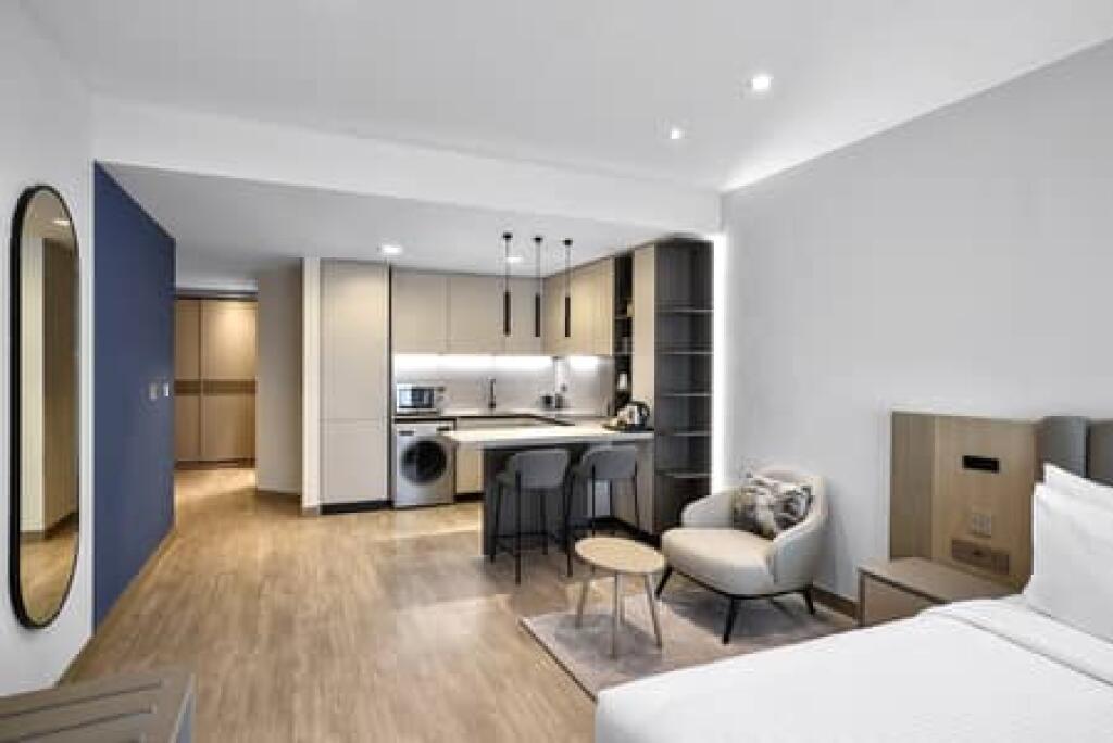 Apartament Me Qera 2+1 Tek Kompleksi Square 21 (ID B2201371) Tirane.