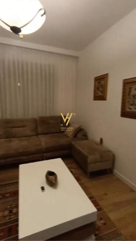 APARTAMENT 3+1 ME QERA TE RRUGA KARL GEGA