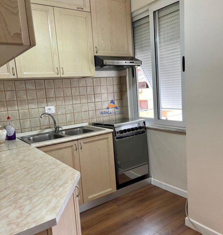 FOR SALE APARTMENT 1+1+BALCON NEAR THE CIRCLE OF "KOMUNES, KOMUNA E PARISIT".