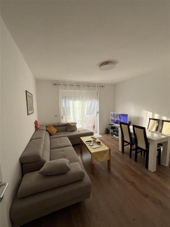 Apartament 2+1 për Shitje – I Rikonstruktuar dhe Gati për Banim!