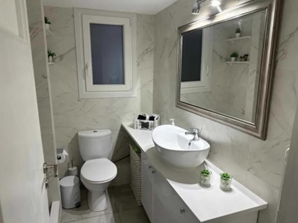 Apartament Me Qera 2+1 Tek Rruga Elbasanit (ID B220372) Tirane.
