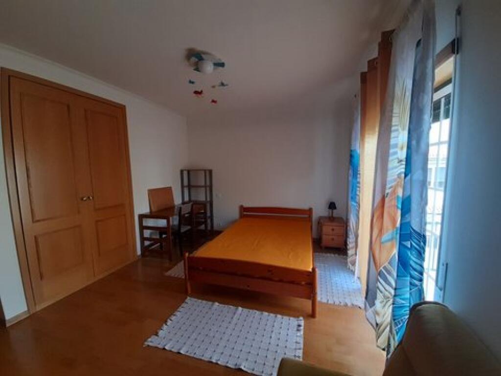 Apartament Me Qera 2+1 Tek Rruga Bardhyl (ID B221323) Tirane.