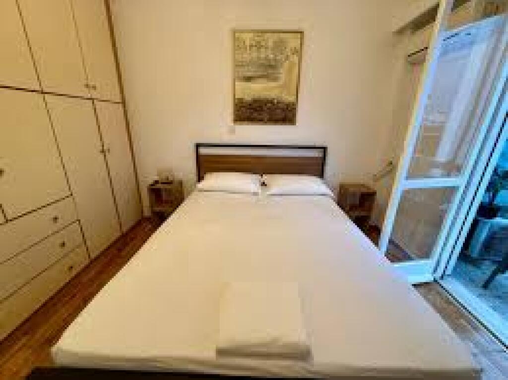 Apartament Me Qera 2+1 tek Komuna E Parisit (ID B2201370) Tirane.